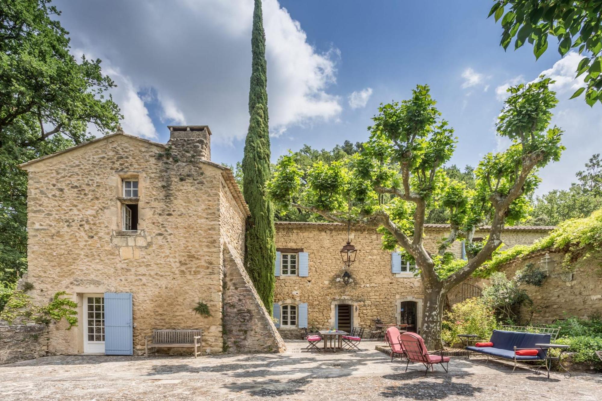 La Maison Des Artistes 메네르브 외부 사진
