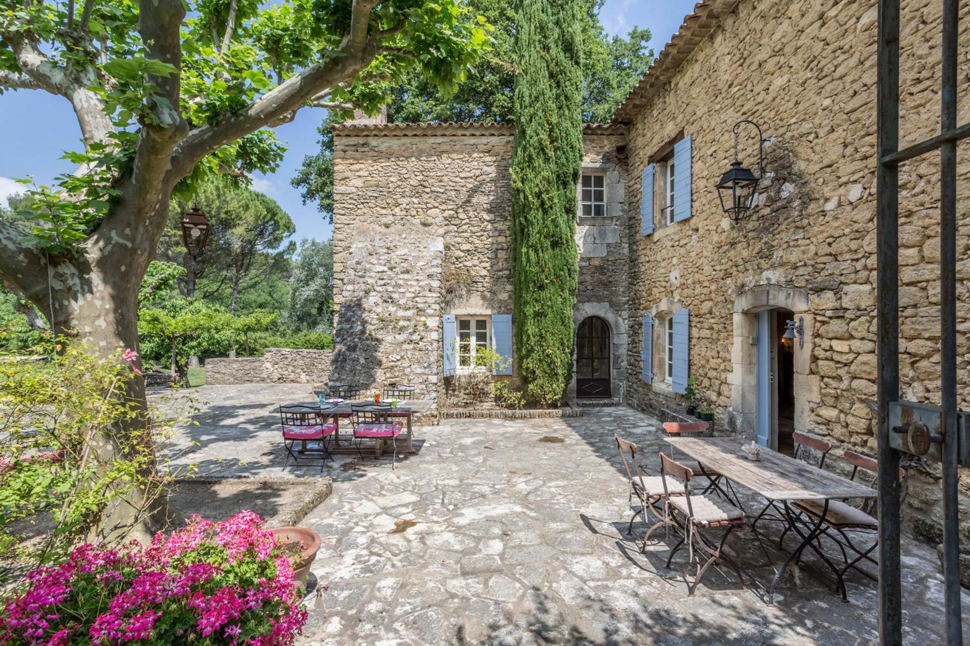 La Maison Des Artistes 메네르브 외부 사진